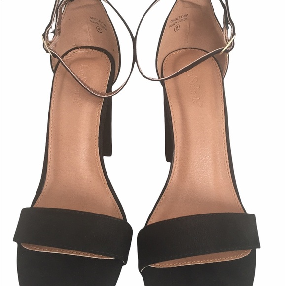 Strappy block heel sandal - Picture 3 of 6